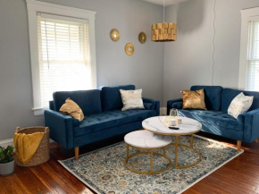 Cozy Apt Near Airport & Parking